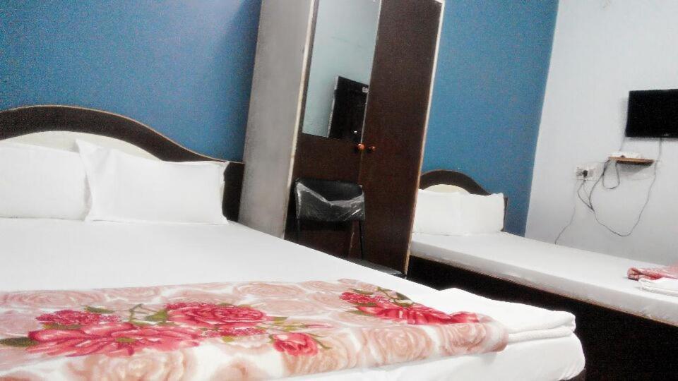 Hotel Pragya International Váránasí Pokoj fotografie